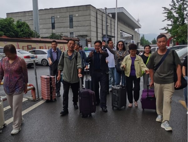 益配资 粤港澳大湾区首批游客“飞”入贵州省息烽县青花苗乡